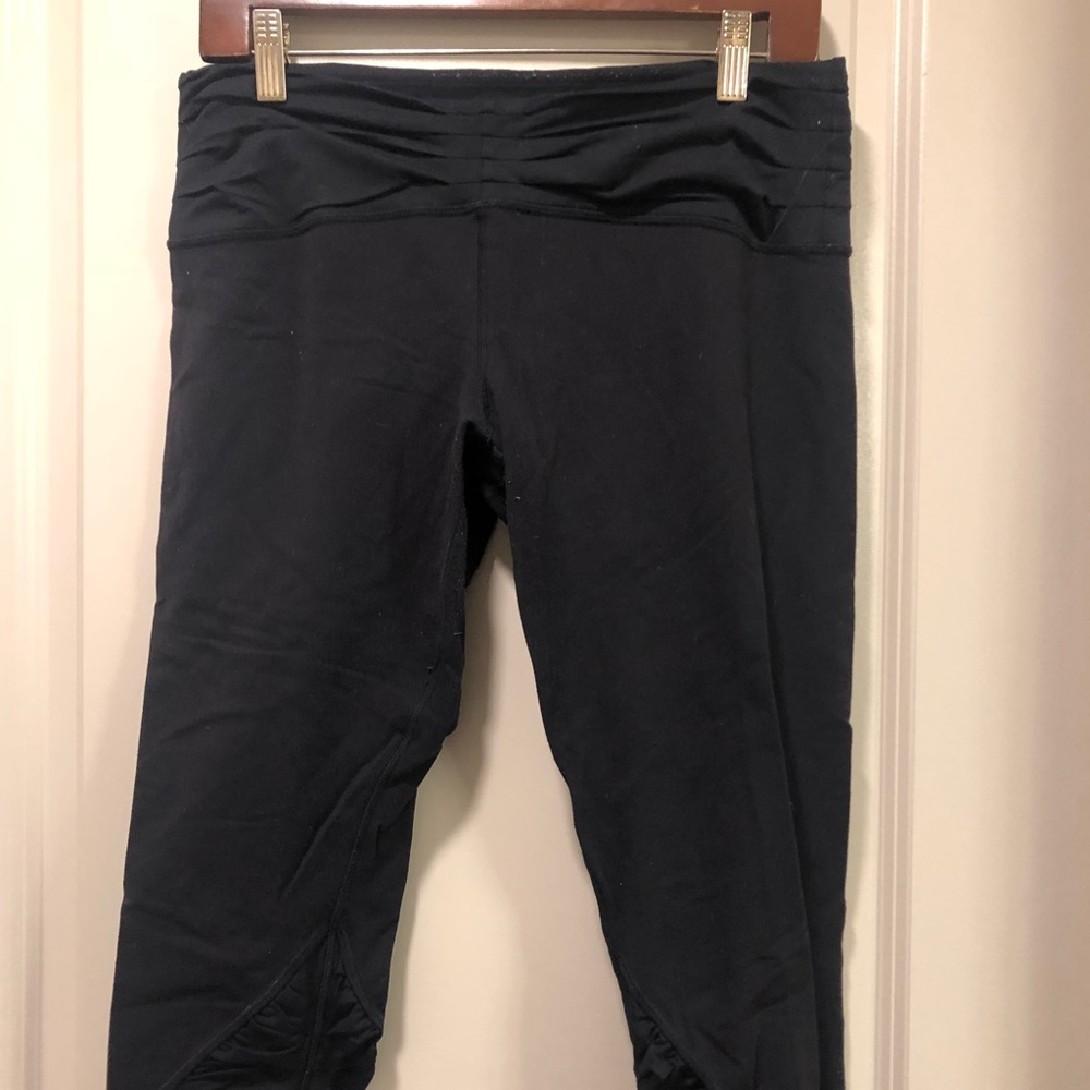 Pleated Lululemon Cropped Leggings